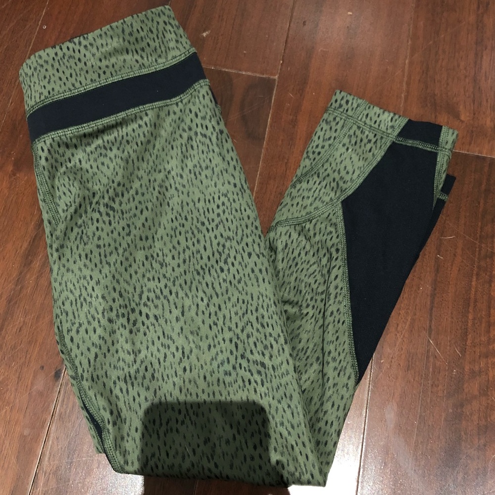 Green printed lululemon leggings
